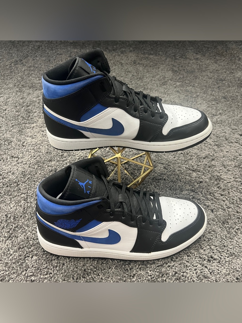 Jordan 1 Mid Shoes Men’s Size 10 White Black Racer Blue 554724-140 Nike Jumpman